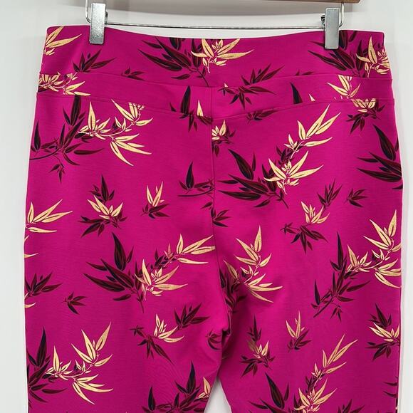 Soft Surroundings Pull On pants with front seam - Fuchsia with gold - Large - Picture 5 of 8